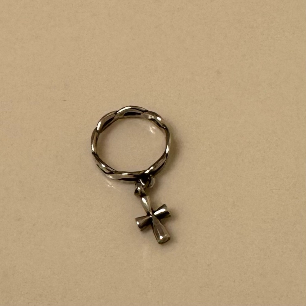 Retired James Avery Saint Teresa dangle Cross ring